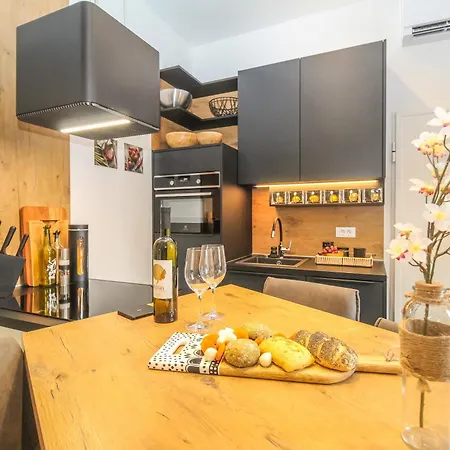 Arena With Free Private Parking Apartment Pula