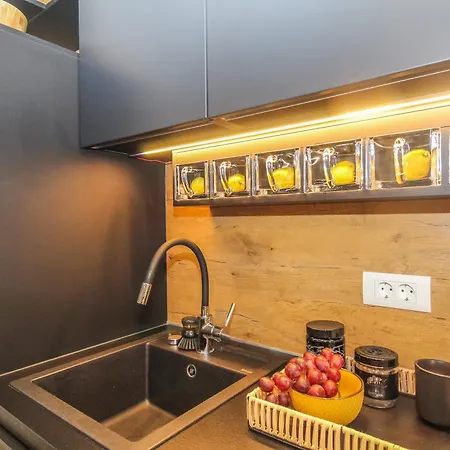 Arena With Free Private Parking פולה