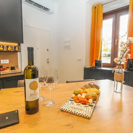 Arena With Free Private Parking Apartment *